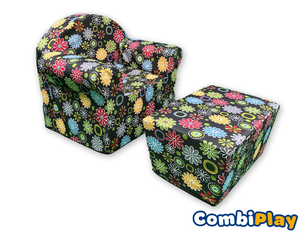 Kinderstoeltje-met-tafel-1